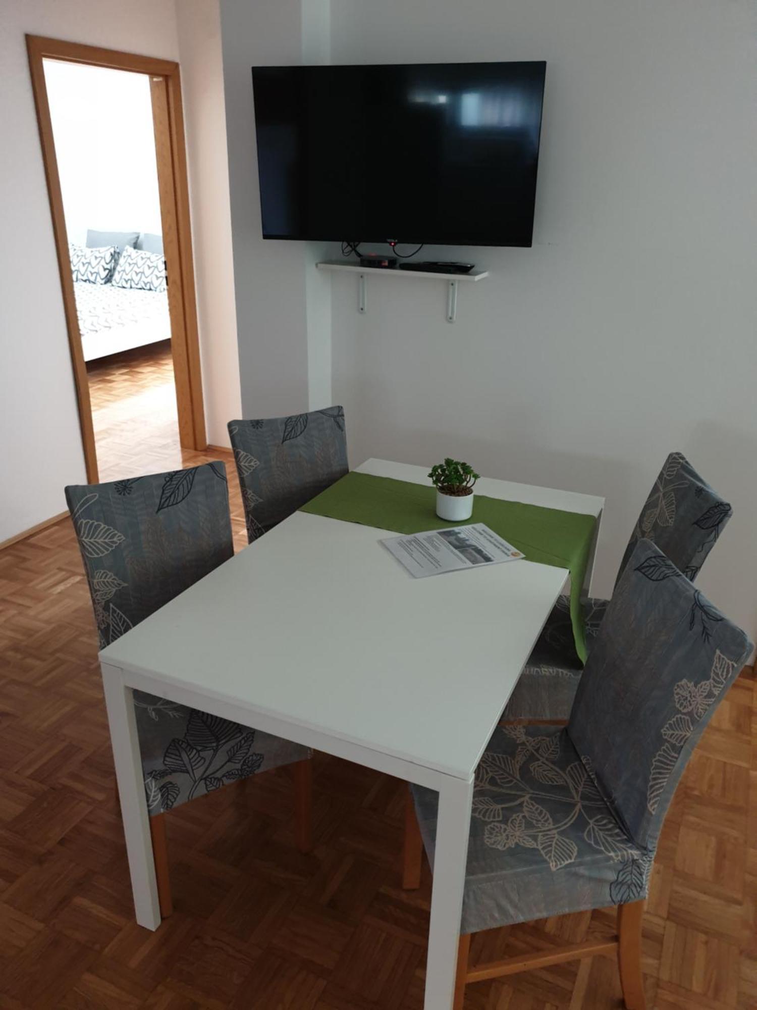 Apartment Emma Ljubljana - Free Parking, Ac, Wifi Room photo