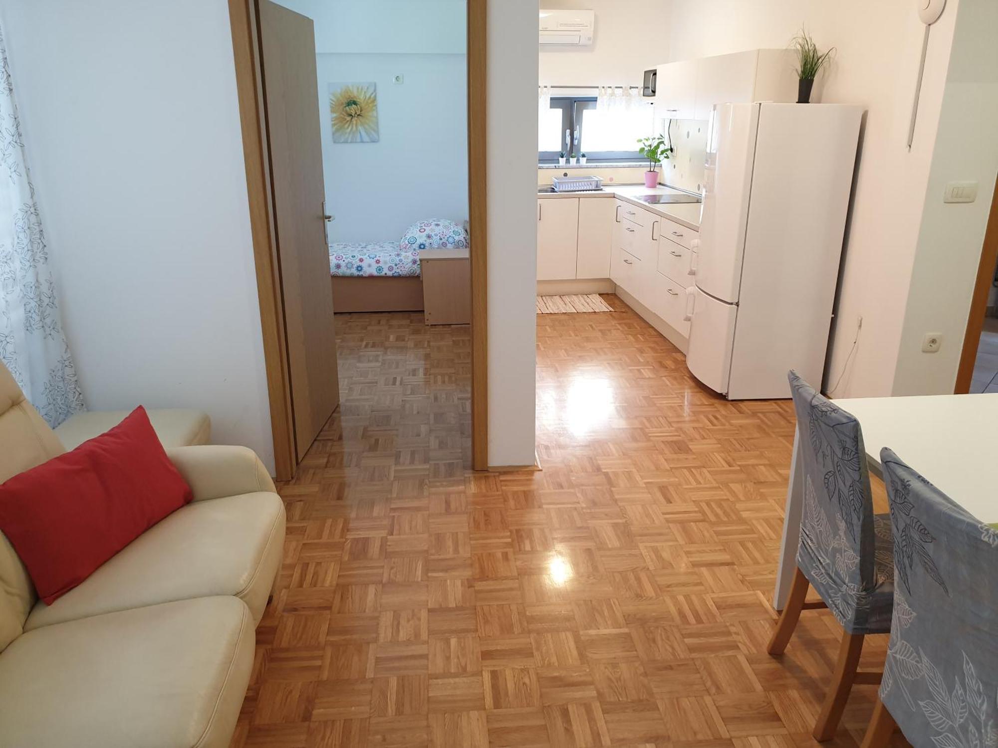 Apartment Emma Ljubljana - Free Parking, Ac, Wifi Room photo