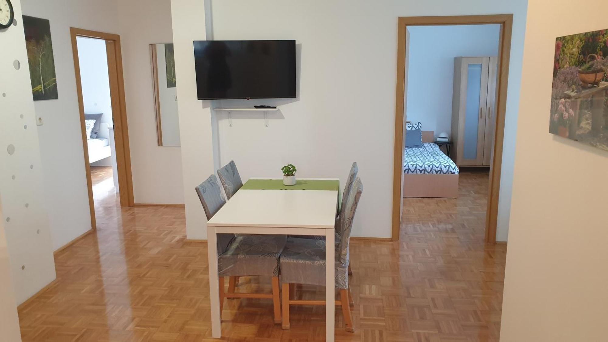 Apartment Emma Ljubljana - Free Parking, Ac, Wifi Room photo